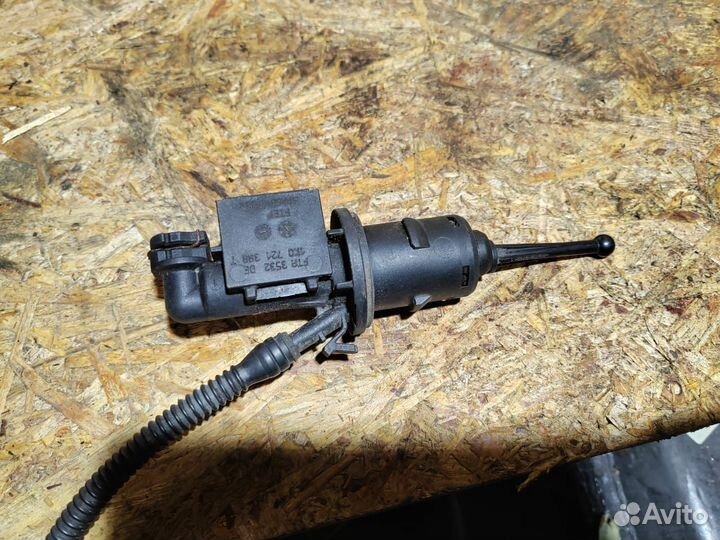 Цилиндр сцепления главный VAG 1K0721388T