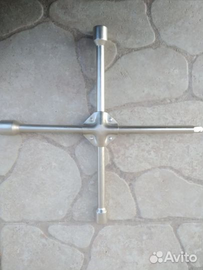 Ключ балонный крестовой Дело Техники