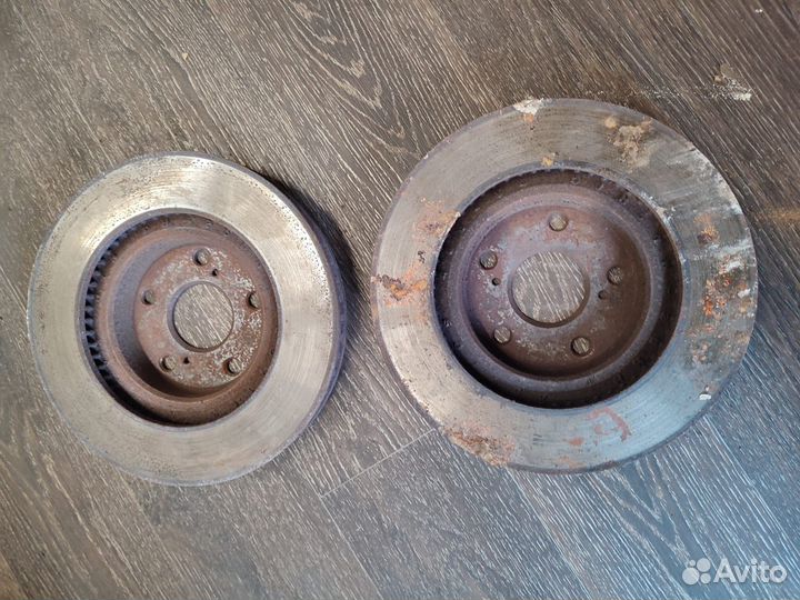 Диски тормозные перед Toyota Camty 40