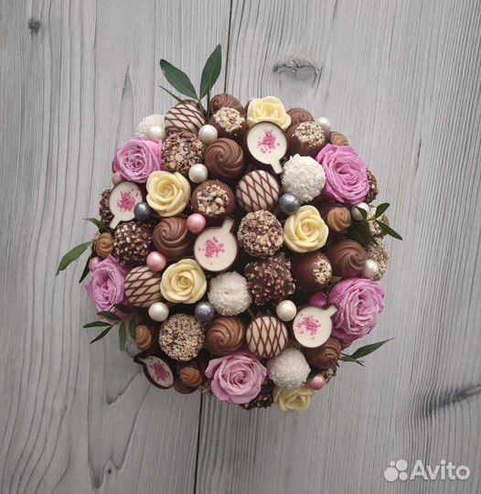 Сладкие букеты из конфет