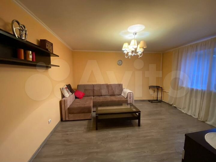 2-к. квартира, 56 м², 2/5 эт.