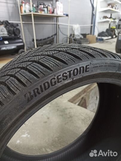 Зимняя резина235 35 19