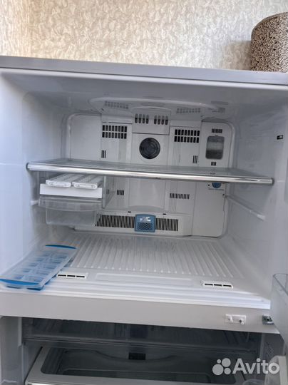 Холодильник Sharp SJ-P64MSL