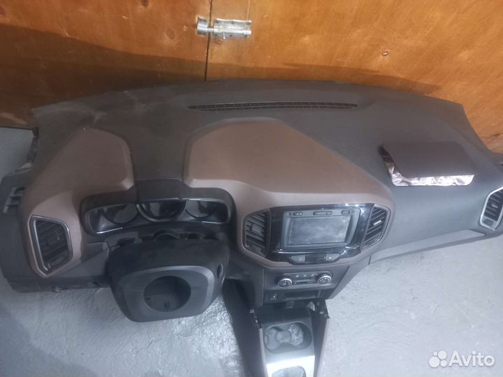 Панель торпеда LADA xrey