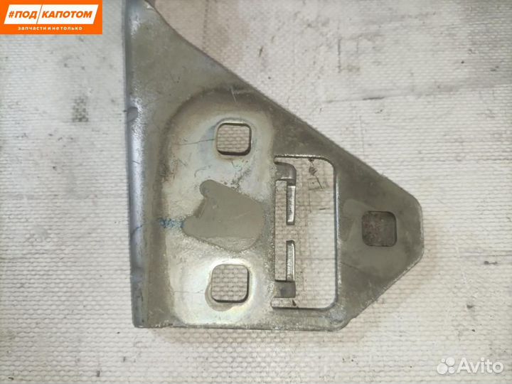 Петля капота правая Renault Megane 3 (2008 - 2014)