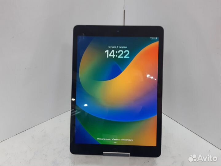 Планшет с SIM-картой Apple iPad (2021) Wi-Fi + Cel