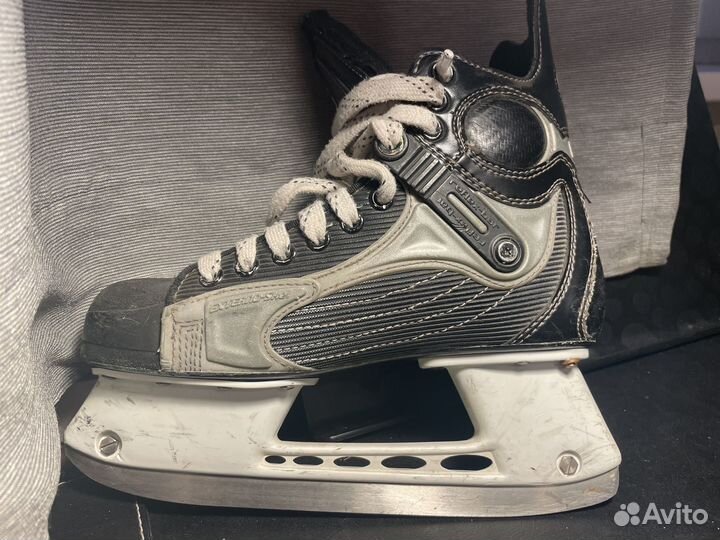 Коньки хоккейные CCM размер 38-38,5 Б/У продаю