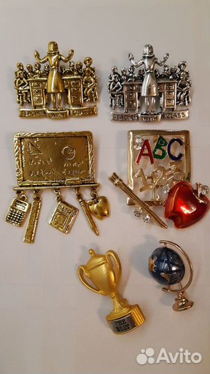 Подарок учителю брошь в барх.сумочке