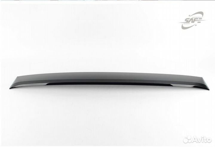 Renault Fluence спойлер на заднее стекло