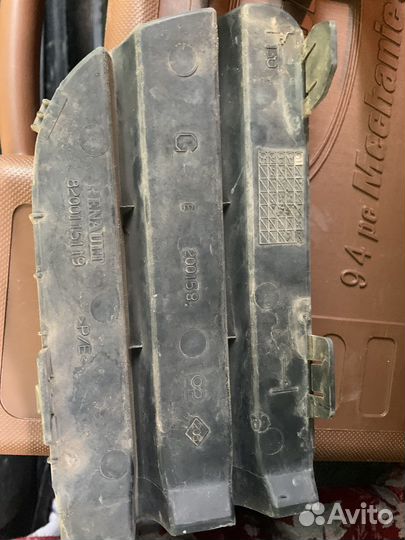 Заглушки бампера без птф Меган2