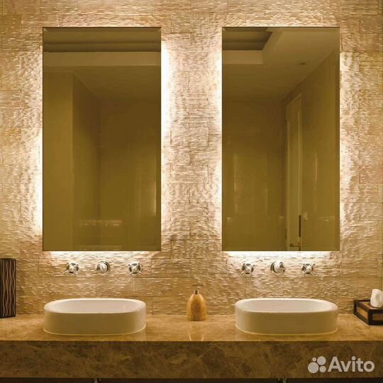 Зеркало с подсветкой для ванной