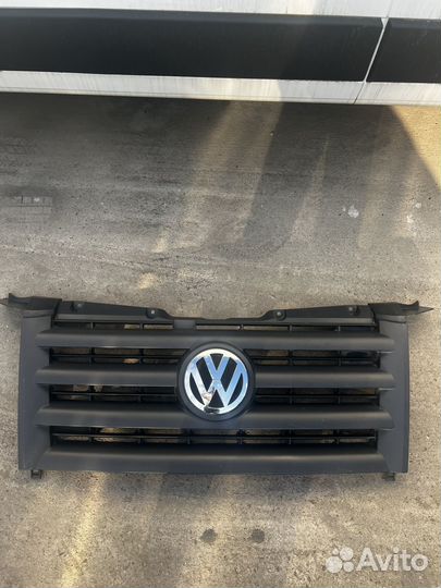 Решетка радиатора volkswagen Crafter 2 EO 853 653