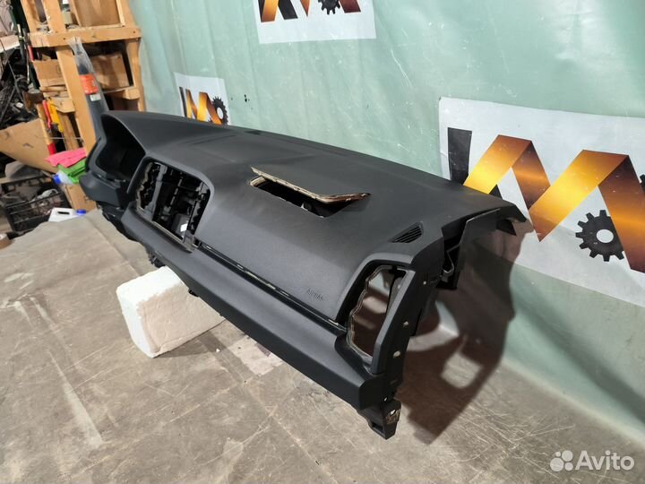 Skoda Karoq 2017- Панель приборов (Торпедо) 32931