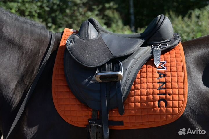 Седло для лошади