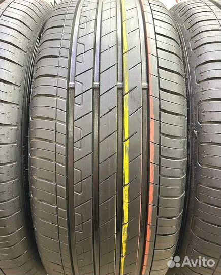 Goodyear EfficientGrip Performance 215/60 R17 93N