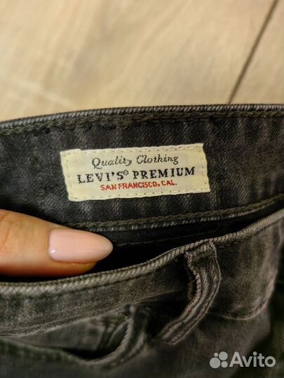 Джинсы levis 721 25 женские