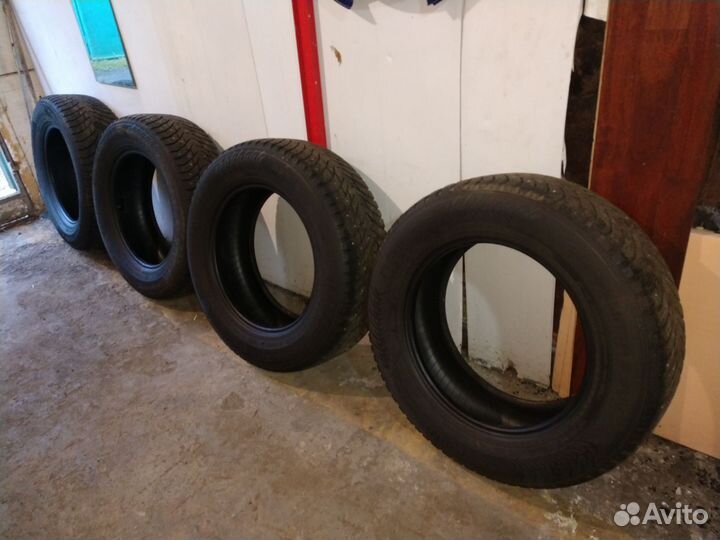 Nokian Tyres Hakkapeliitta 7 SUV 235/65 R17 24H