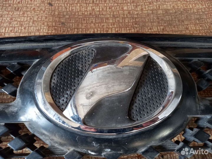 Решетка радиатора RAV4