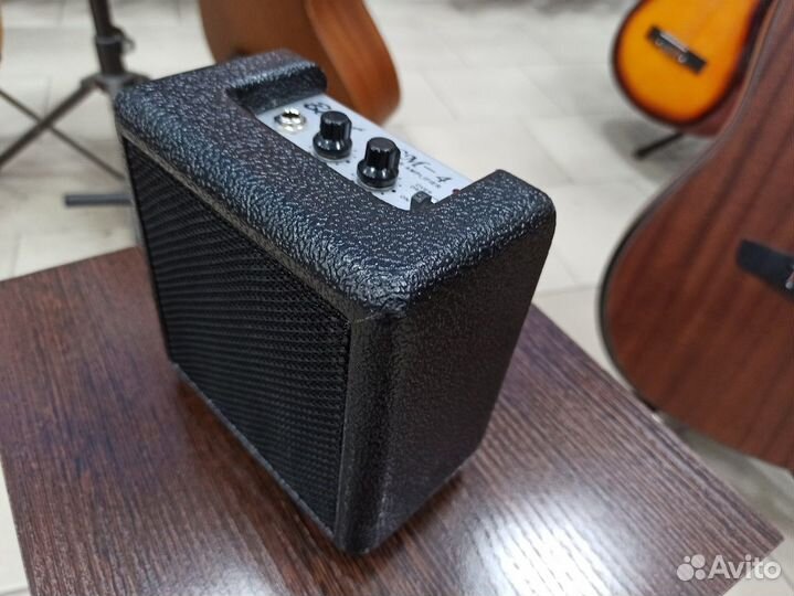 Гитарный мини-комбоусилитель