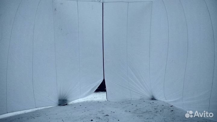 Бескаркасная палатка