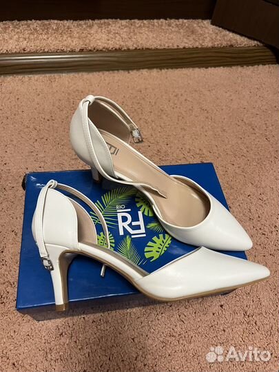 Туфли белые, свадебные 40 р