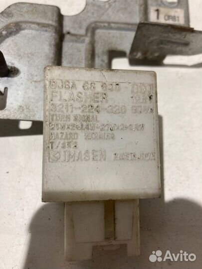 Реле поворотов Ford Ranger пикап 2 2007