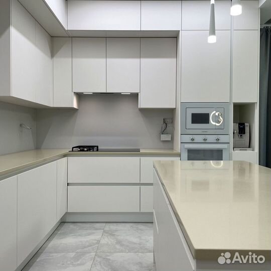 Кухонный гарнитур с островом