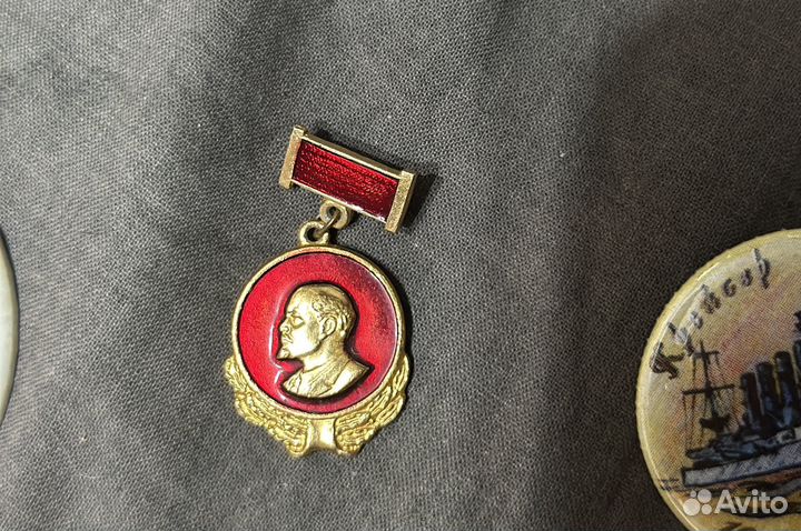 Значки медали