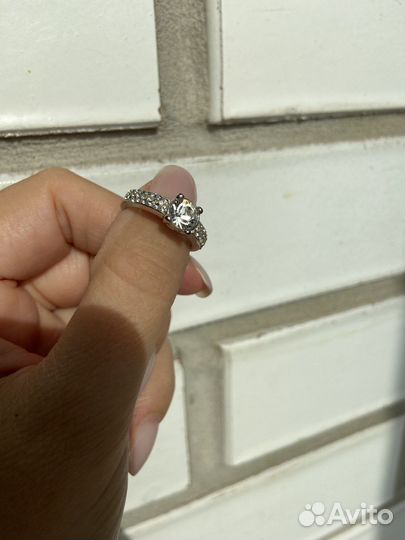 Swarovski кольцо