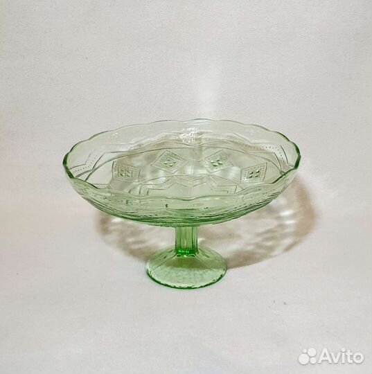 Фруктовница. Зелёное стекло