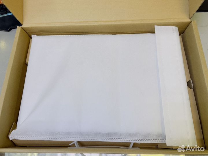 Новый Ноутбук i7/8Gb/SSD256/UHD Комплект