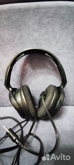 Проводные наушники Philips