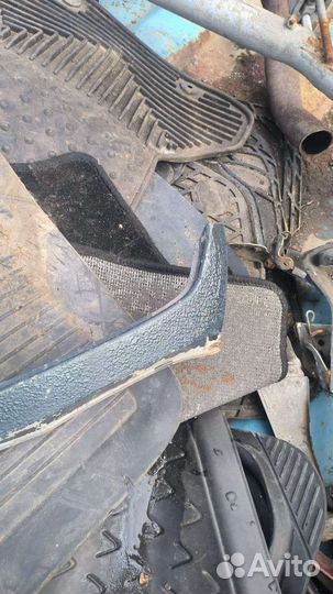 Нижняя губа Audi 100C3