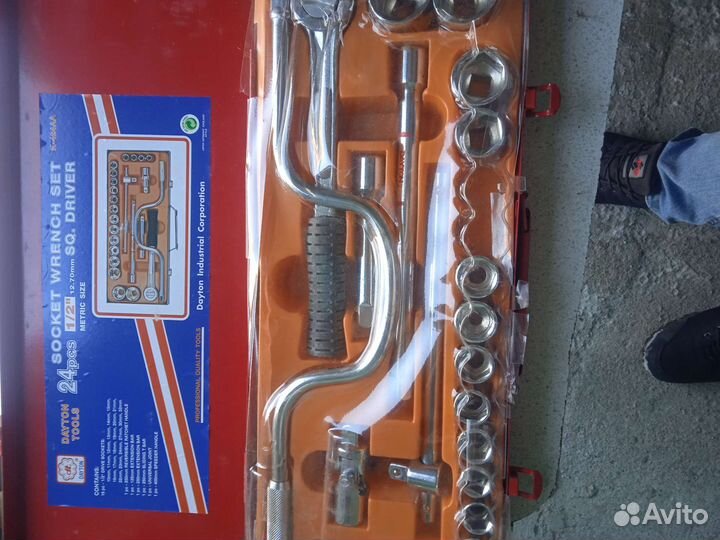 Автомобильный набор инструментов