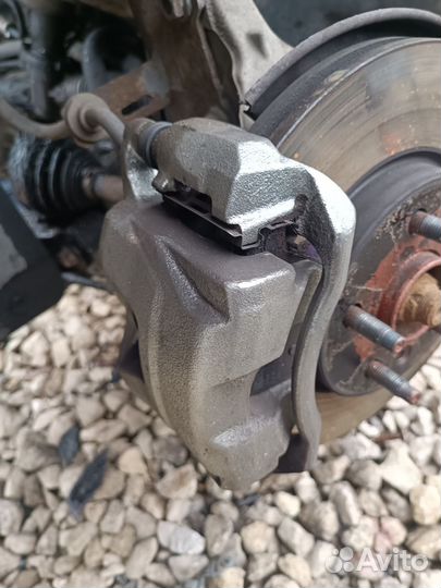 Суппорт передний Chevrolet Cruze