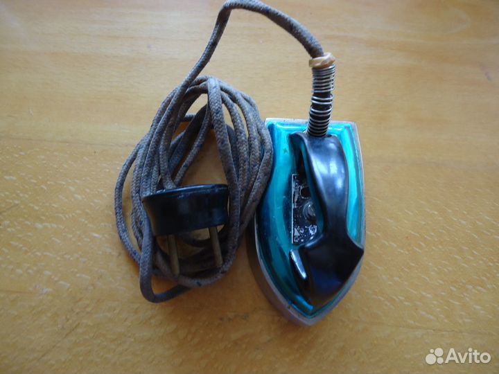 Ретро утюг (дорожный). Сделано в СССР