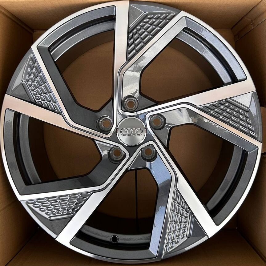 Литые диски Audi 8×R18 5×112