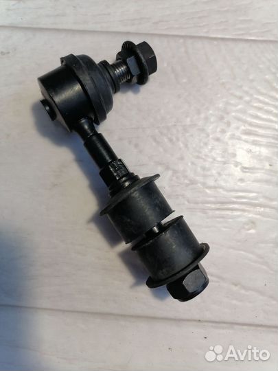 Стойка/линк стабилизатора Nissan