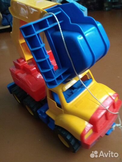 Экскаватор