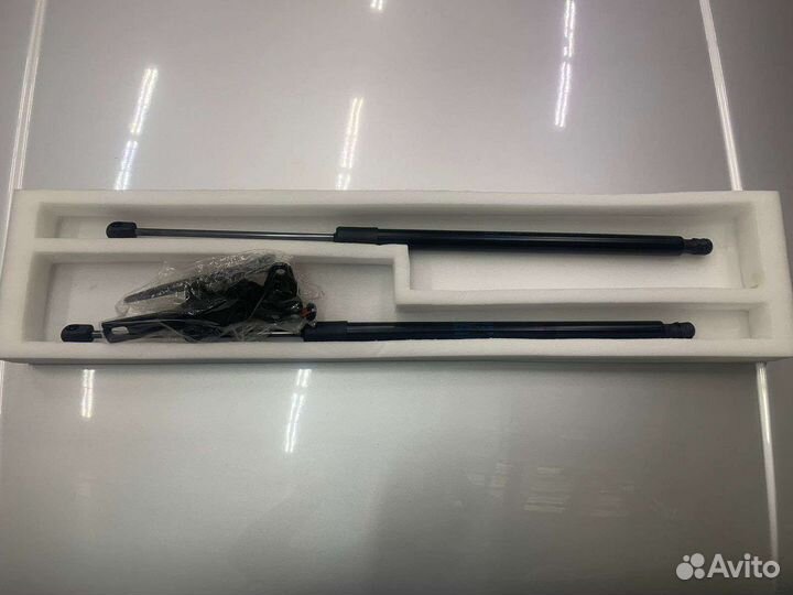 Газовые упоры багажника Skoda Karoq