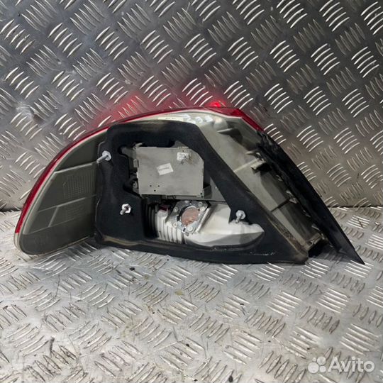 Фонарь задний правый Bmw 7-Series