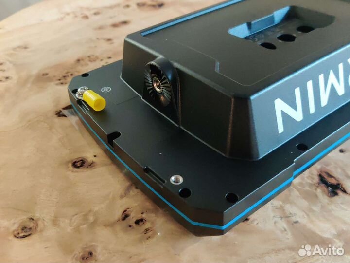 Эхолот Garmin Striker Vivid 7SV + gt52hw-TM