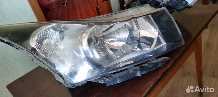 Переднее фары Шевроле cruze