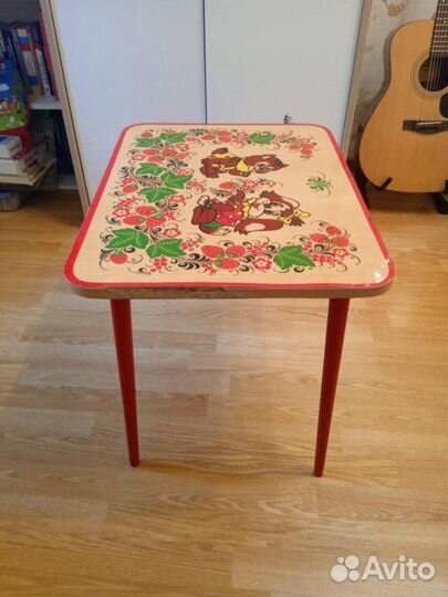 Детский столик