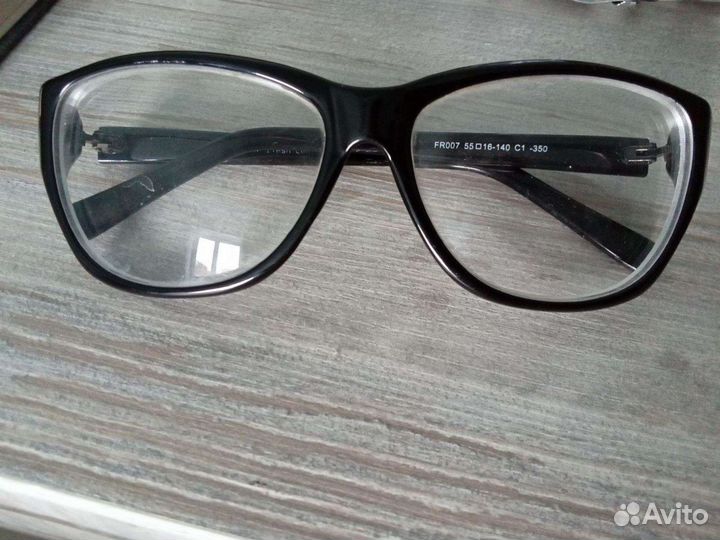 Очки минус 3