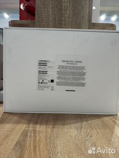 Macbook pro 16 m1 16 512