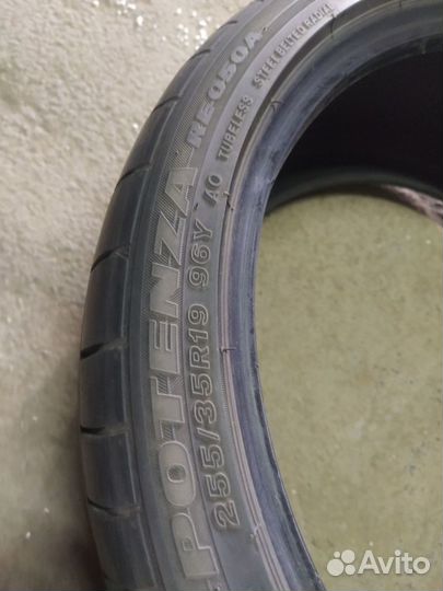 Bridgestone Potenza RE050A 255/35 R19 96Y