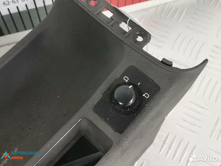 Подлокотник Audi A6 4B/C5 1999 4B0864245H1YS