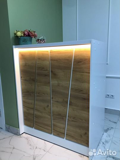 Стойка Ресепшен с Подсветкой