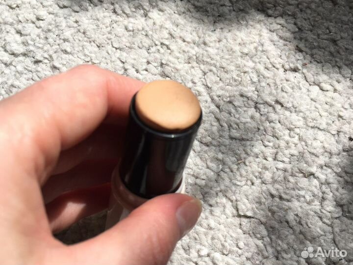 Burberry тональный крем стик